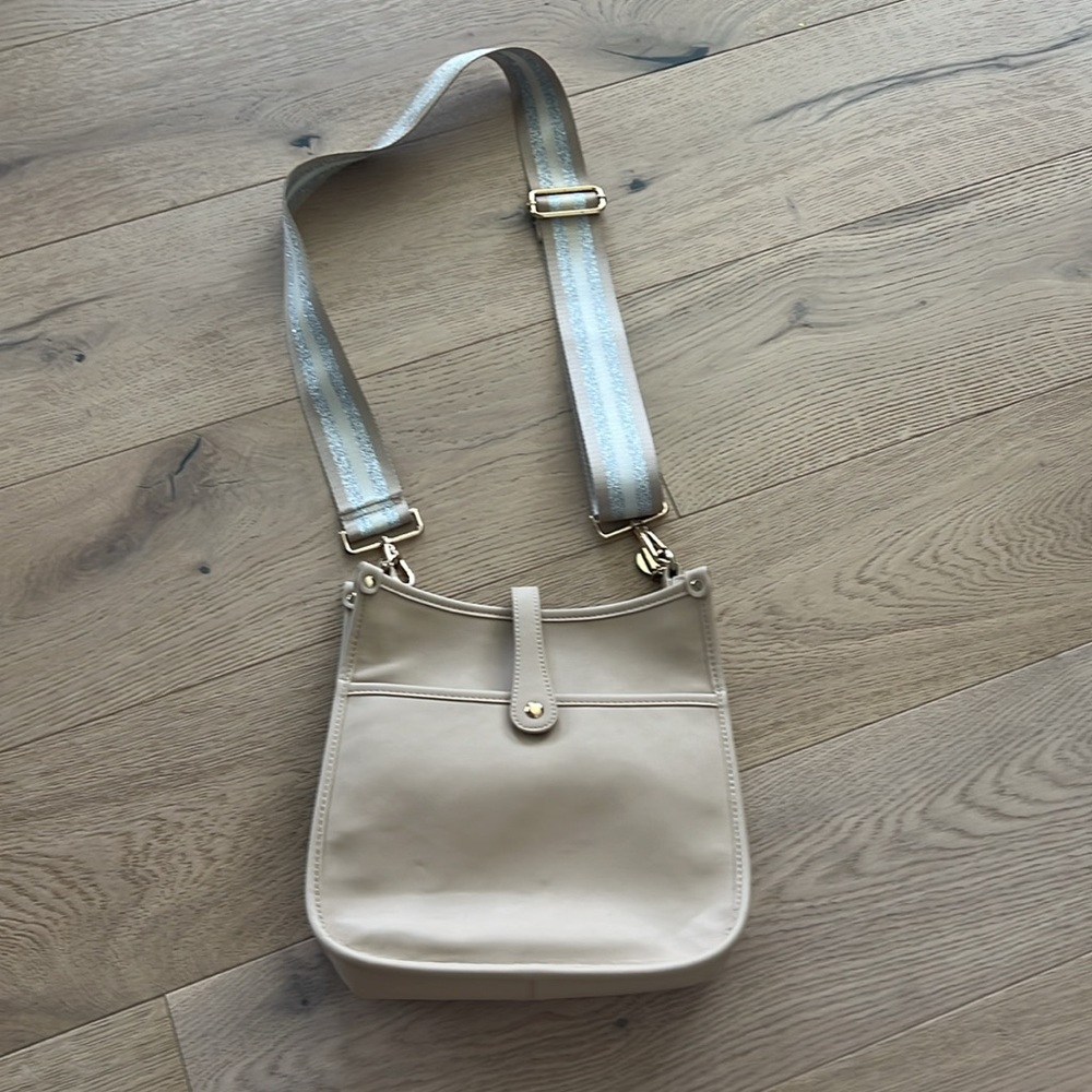 The Milly Kate Crossbody Bag Purse Adjustable Thick Strap Nuetral Classic Style